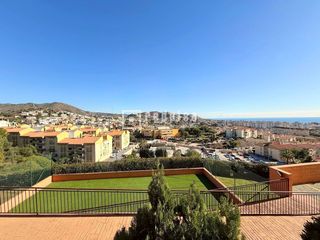 Flat  Ur.r-5 castillon. Vivienda en recinto cerrado  amplios patios, espacios de almacen