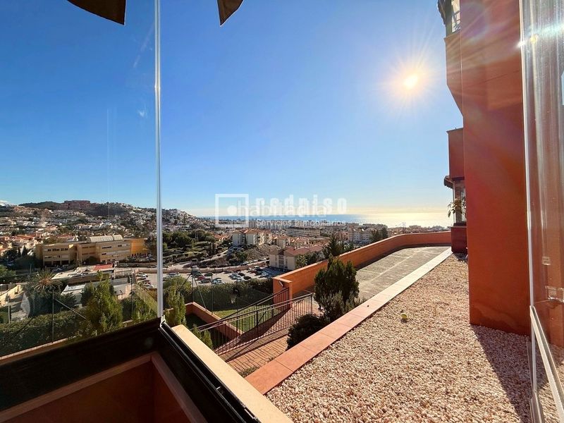 Foto 1310f18e-f9db-4cb0-9264-8b8115da6e2a. Pis amb calefacció aparcament piscina a Cotomar Rincón de la Victoria