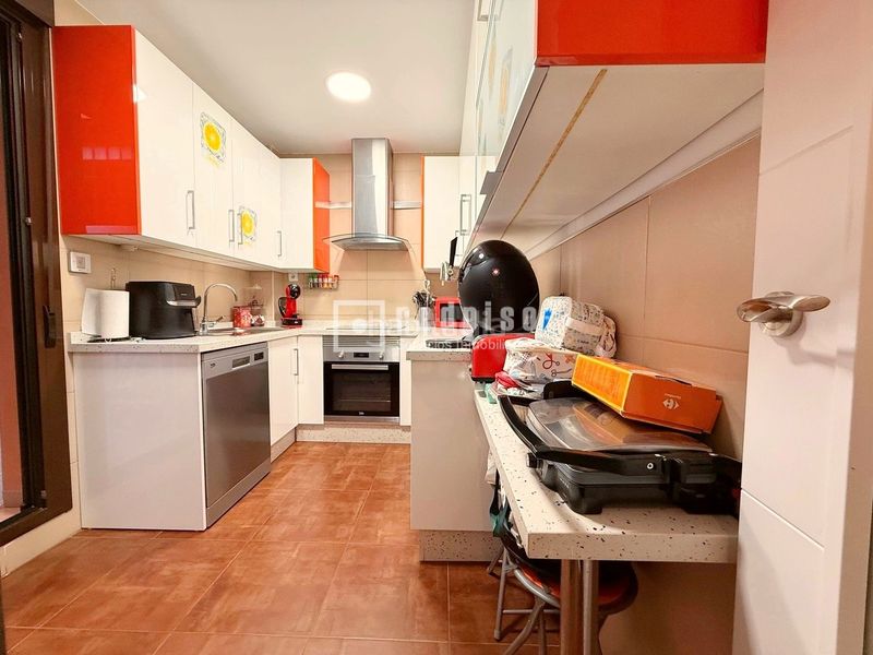 Foto 14e89abf-8555-4dfb-9056-2eab5ee709c3. Pis amb calefacció aparcament piscina a Cotomar Rincón de la Victoria