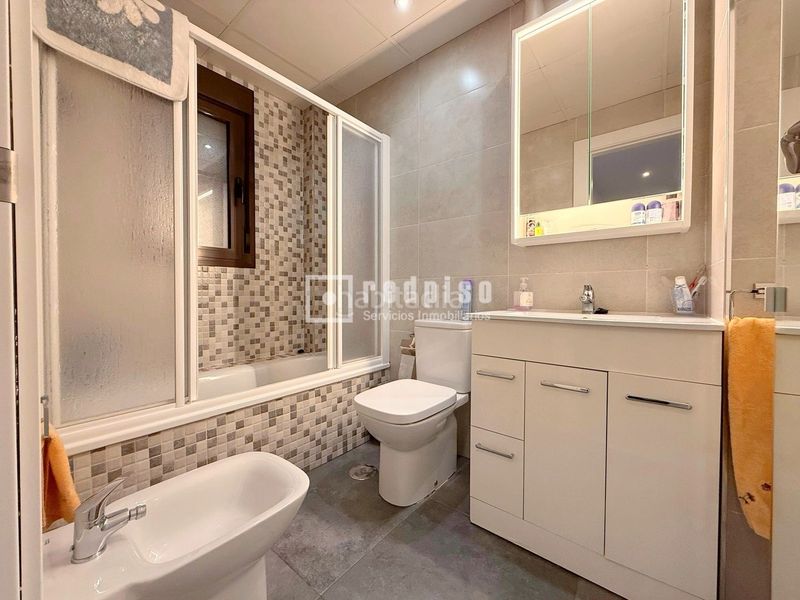 Foto 9696fafb-4cbc-41de-a558-dca8e7db81f6. Pis amb calefacció aparcament piscina a Cotomar Rincón de la Victoria