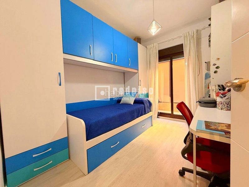 Foto a32ca2a0-d3e4-45f8-bc81-29c5a0564257. Pis amb calefacció aparcament piscina a Cotomar Rincón de la Victoria