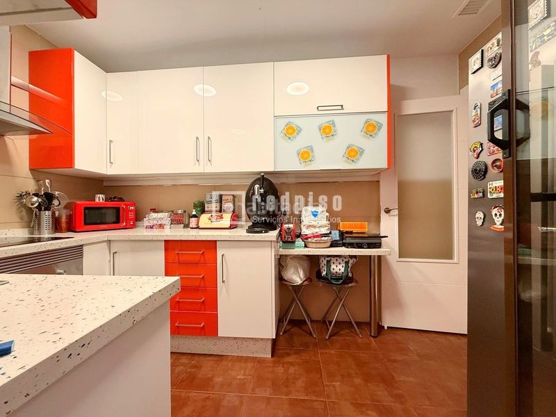 Foto b8e93b62-9c09-491a-80d3-b9c60d15029b. Pis amb calefacció aparcament piscina a Cotomar Rincón de la Victoria