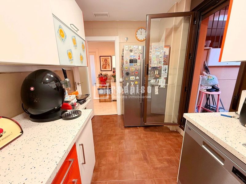 Foto c2678bbb-9cea-4146-b0fa-1230b2f5ebbe. Pis amb calefacció aparcament piscina a Cotomar Rincón de la Victoria