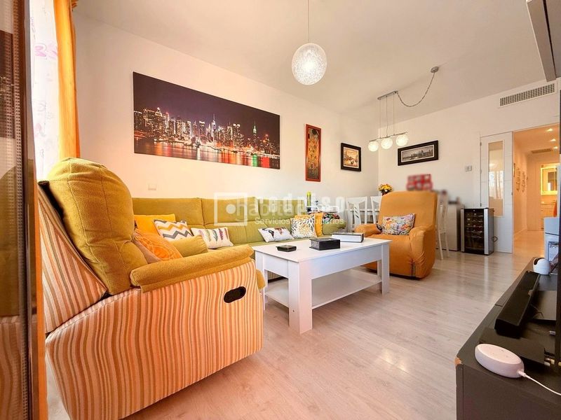 Foto e67c0208-793c-4e34-9bcc-c865b4fa3f51. Pis amb calefacció aparcament piscina a Cotomar Rincón de la Victoria