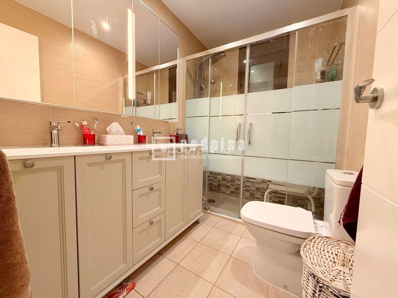 Foto f335f4b3-144c-4270-8842-d1126a616d2e. Pis amb calefacció aparcament piscina a Cotomar Rincón de la Victoria