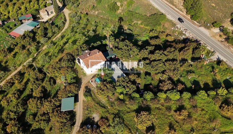 Foto 5e21a730-770d-4a1d-a614-77fd4e1fa7a2. Casa amb calefacció a Guaro