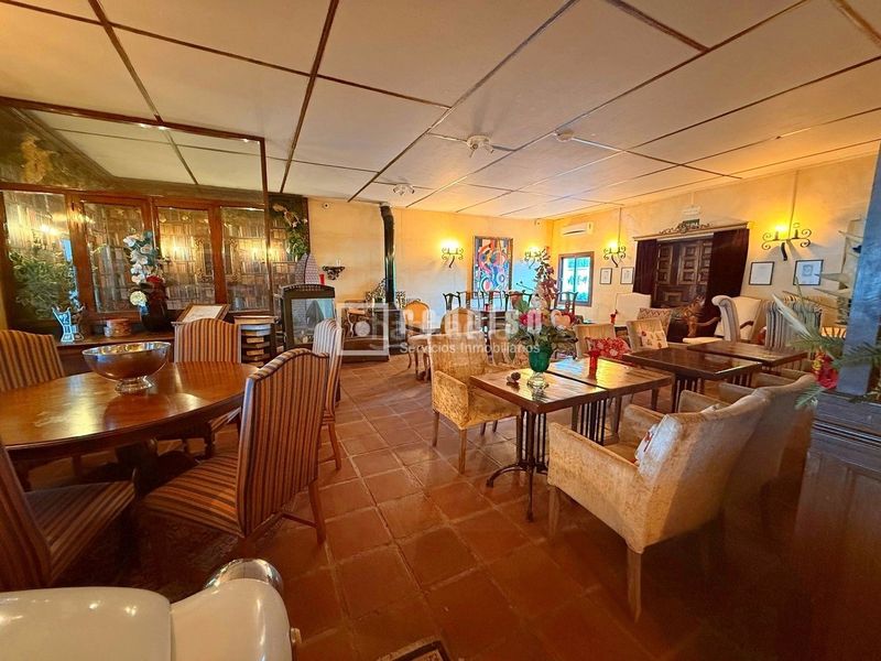 Foto 8f4b3206-807c-407a-adde-b834e9776bf4. Local comercial a Coín