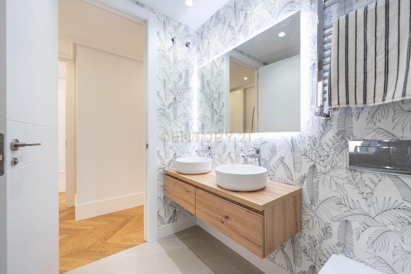 Foto ec26d569-4375-43a4-bb84-54e2b6c817cb. Piccolo appartamento in calle de núñez de balboa in Madrid