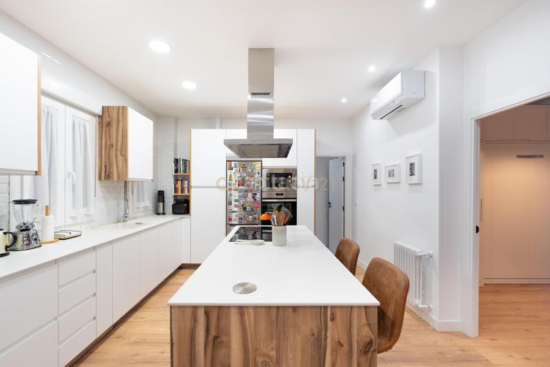 Foto 0cf5d61e-051f-4a03-80d2-bb4f59559ba3. Pis a calle de lope de rueda a Ibiza Madrid