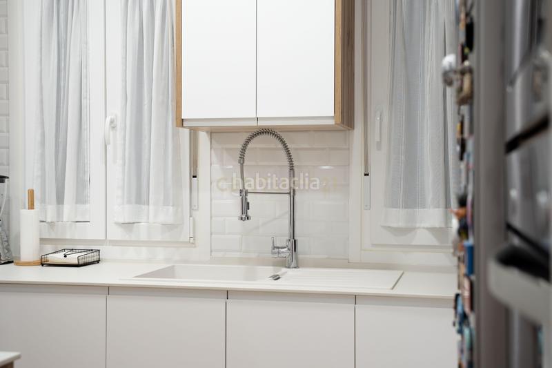 Foto 3c8d8699-3017-461f-932b-1fef3aa0054f. Pis a calle de lope de rueda a Ibiza Madrid