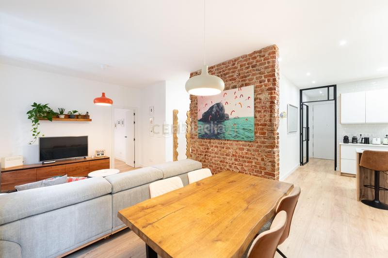 Foto 4de07766-e4eb-490f-b0d0-9a48e1c1dc2c. Pis a calle de lope de rueda a Ibiza Madrid