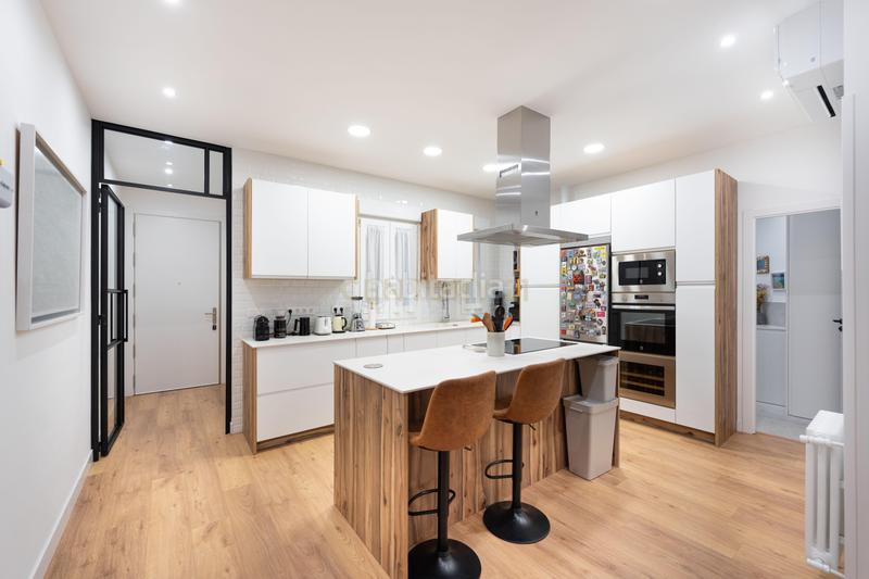 Foto 65598662-7404-4517-ae6d-31c193d5d612. Pis a calle de lope de rueda a Ibiza Madrid