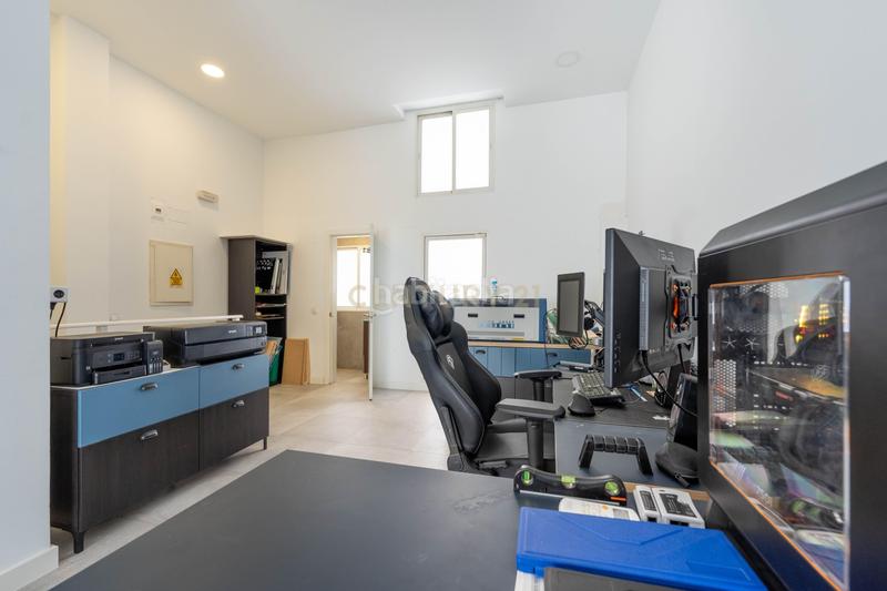 Foto 4013585d-2c76-4764-81cb-d0b673fab1a1. Locale commerciale in vereda del carmen 21 in Ventas Madrid