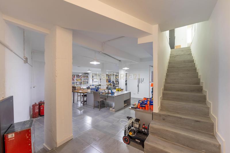 Foto 49b11aba-d911-42ff-ba4e-cf5082b968f0. Locale commerciale in vereda del carmen 21 in Ventas Madrid