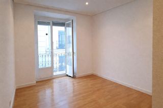 Apartment in calle Fuencarral 122