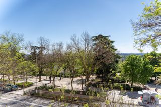 Pis a Paseo del pintor rosales, madrid, spain 47. Piso a reformar con vistas despejadas al parque del oeste