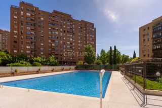 Flat in Avenida Doctor García Tapia, 147, Madrid, Spain 147