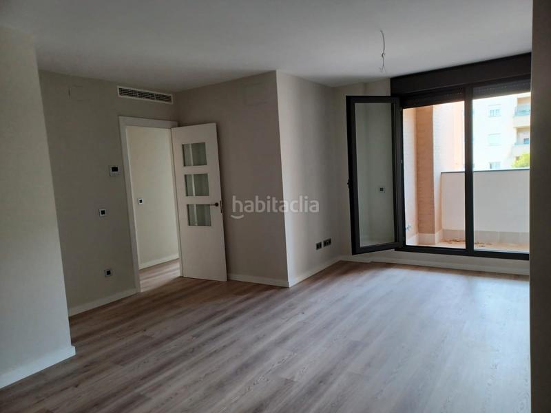 Foto 0881aacc-a9d1-4485-a56c-03ec2a666ce6. Rent flat with parking pool in Zona Universitaria Bormujos