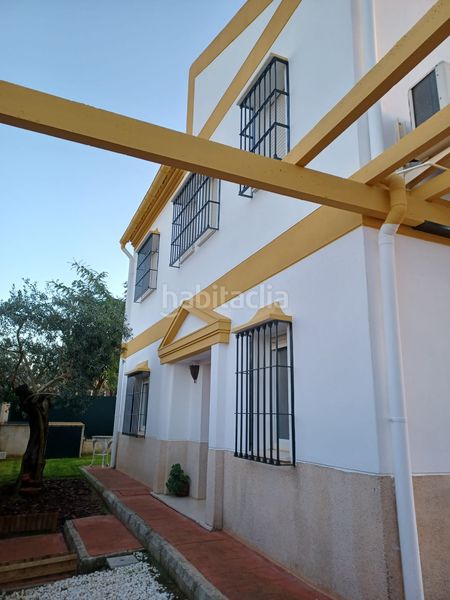 Foto 2a6df104-7193-4e09-b9f5-33c7a620d8a7. Chalet dans Loreto Espartinas
