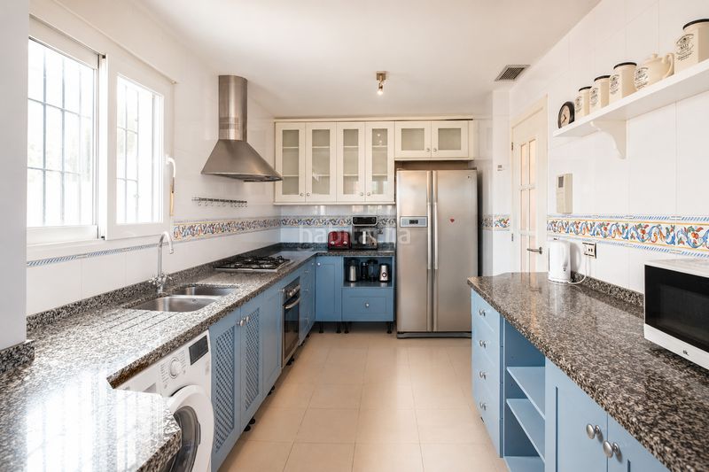Foto f574d1cd-3fe1-493c-80b1-fb0d99b6e2d8. Chalet dans Loreto Espartinas