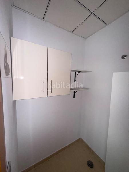 Foto 446da2fb-9c63-42a3-a959-2741e49b6846. Oficina magnífica oficina en edificio centrodulce en Roquetas de Mar