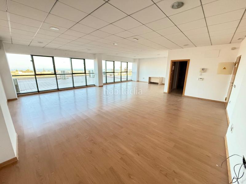 Foto 5d68fdfa-bd83-4eaf-97af-09938d00fb48. Oficina magnífica oficina en edificio centrodulce en Roquetas de Mar