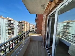 Piso  Avenida andalucia. Amplia vivienda reformada con ascensor en el gran eje