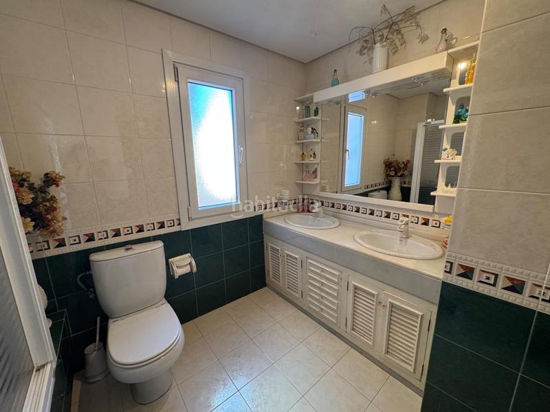 Foto a6a15cc2-88a5-4cde-a162-73f35bfcb07e. Appartement dans calle jardin medina 1 dans Nueva Andalucía Almería