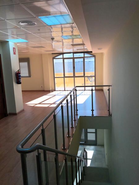 Foto 075790df-e195-472e-939c-2836ce75da73. Edificio en calle lamarque de novoa 5 edificio de oficinas en Dos Hermanas