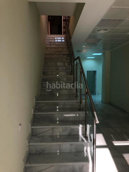 Foto 1b7c7a19-25aa-4dd8-b86d-2a9e69c938a8. Edificio en calle lamarque de novoa 5 edificio de oficinas en Dos Hermanas