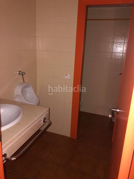 Foto 617c100a-9e9a-488b-b89e-3c20eb3a6114. Edificio en calle lamarque de novoa 5 edificio de oficinas en Dos Hermanas