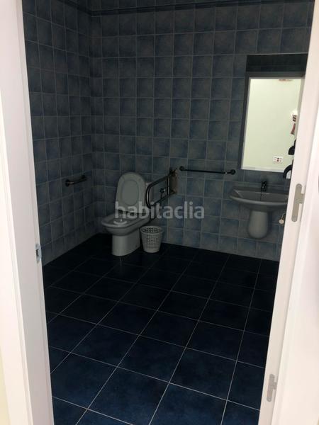 Foto f3e2474c-e7a0-4aaa-96b7-53f8cf5631bb. Edificio en calle lamarque de novoa 5 edificio de oficinas en Dos Hermanas