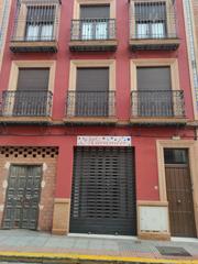 Lloguer Local Comercial a Calle canónigo 71. Local en alquiler en pleno centro