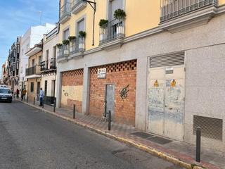 Lloguer Local Comercial  Calle botica. Local en alquiler en pleno centro