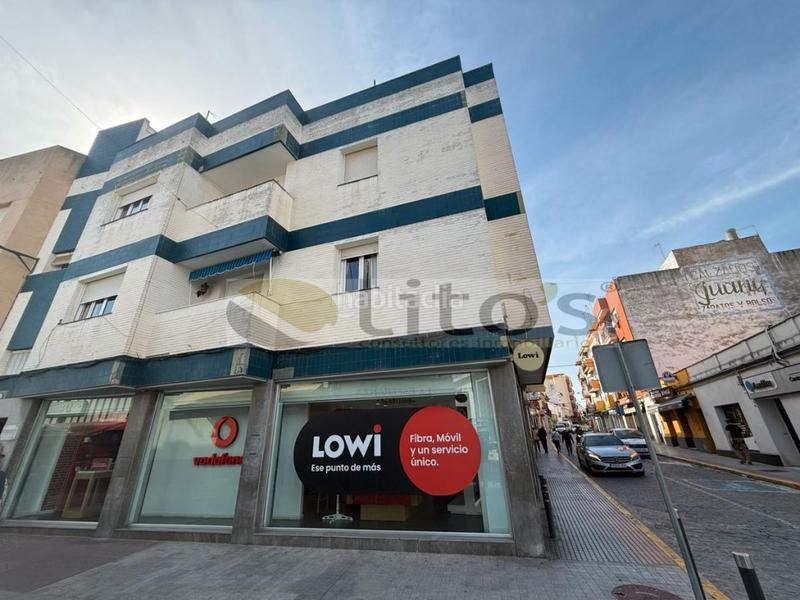 Foto 0ce94a06-dd34-4dc8-bf2f-58d52cddd1d0. Piso  4 habitaciones venta en Centro - Doña Mercedes Dos Hermanas