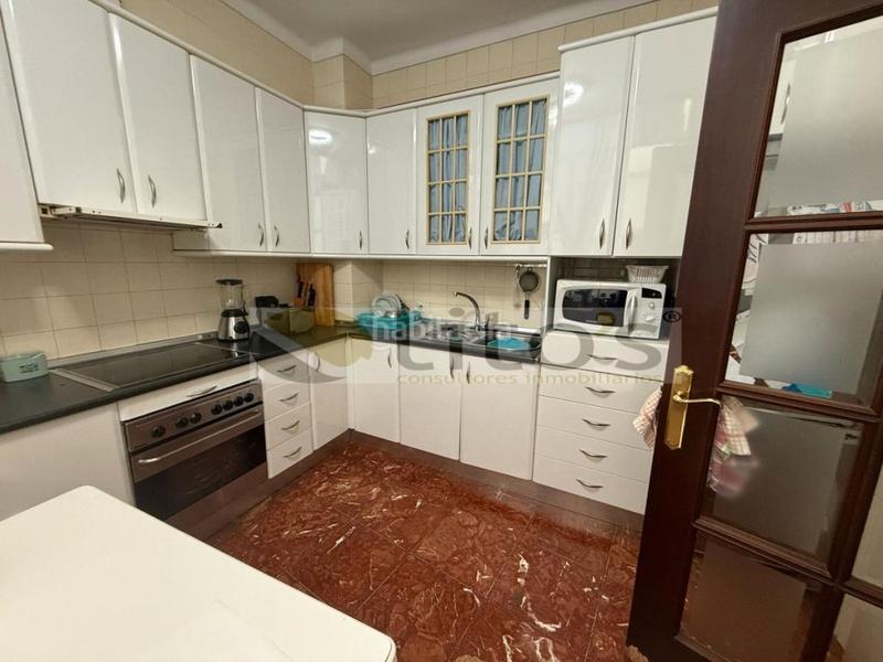 Foto 35f78ab2-3f47-468d-bdd8-8757d1d01480. Piso  4 habitaciones venta en Centro - Doña Mercedes Dos Hermanas