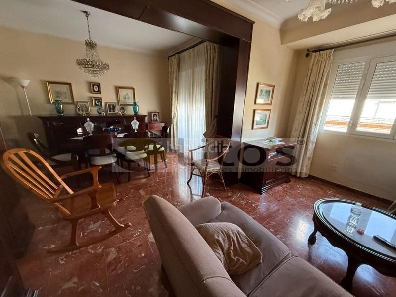 Foto ec5c60c2-ed7f-41d7-860f-d890d59b3977. Piso  4 habitaciones venta en Centro - Doña Mercedes Dos Hermanas
