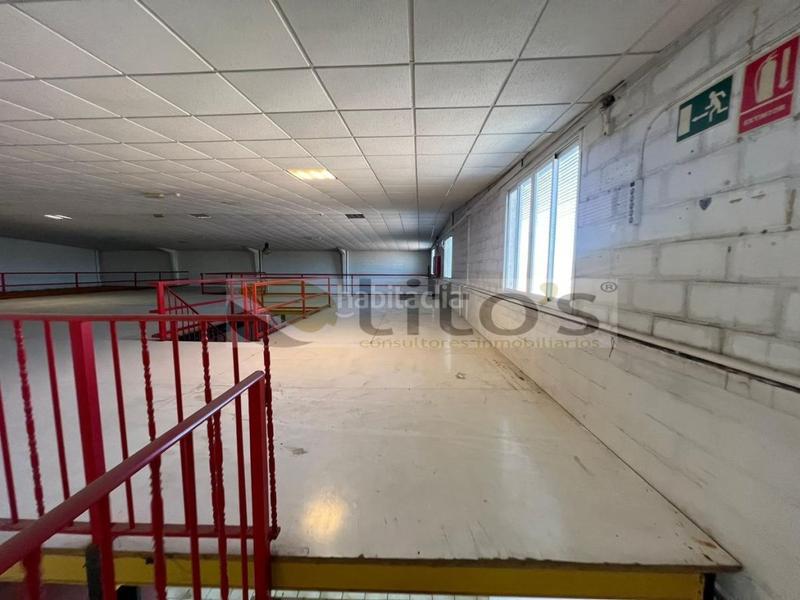 Foto 963f7412-4e2a-4141-83af-9ff44971b29f. Nave industrial  venta en Centro - Doña Mercedes Dos Hermanas