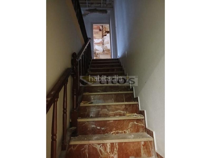 Foto 01f516d6-de9a-4fa2-a3aa-854b2e523430. Casa adosada vivienda en plano centro en Centro - Doña Mercedes Dos Hermanas