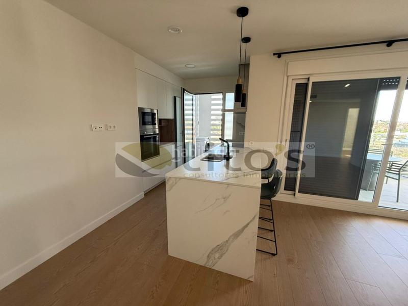 Foto 21654d17-9d20-4aec-812a-f22a2ed33806. Alquiler piso magnifico ático en portia, Entrenúcleos en Dos Hermanas