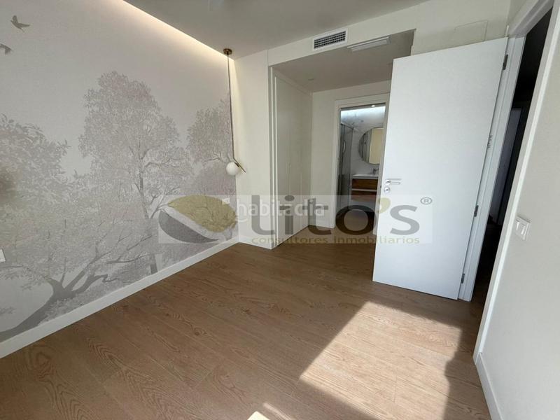 Foto 64ad5017-8ca4-4800-bcef-5eaa2bf28557. Alquiler piso magnifico ático en portia, Entrenúcleos en Dos Hermanas