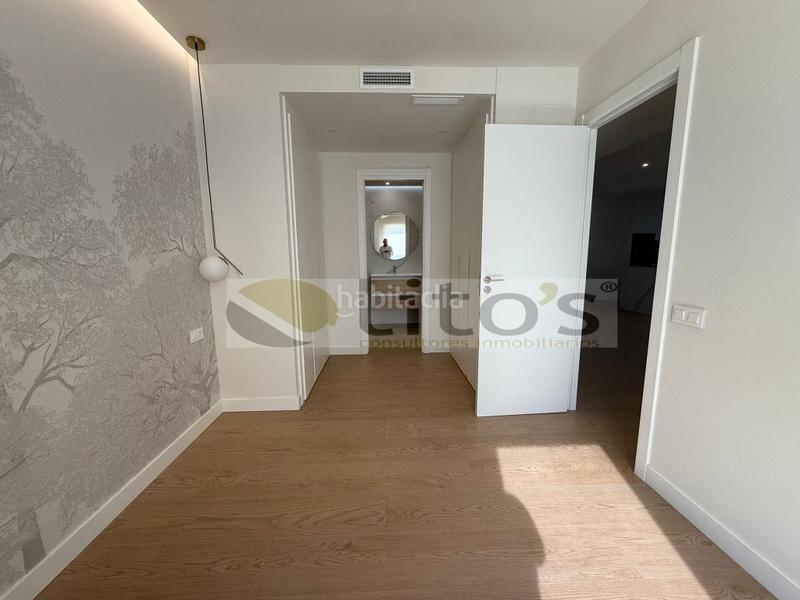 Foto 1c596a98-374b-4287-855b-cb8a64fb2b13. Location appartement avec parking dans Entrenúcleos Dos Hermanas