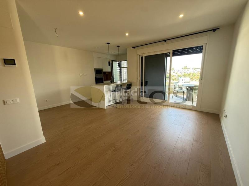 Foto 97333cb7-fa35-45d6-a4e1-e7d4b24a6750. Location appartement avec parking dans Entrenúcleos Dos Hermanas