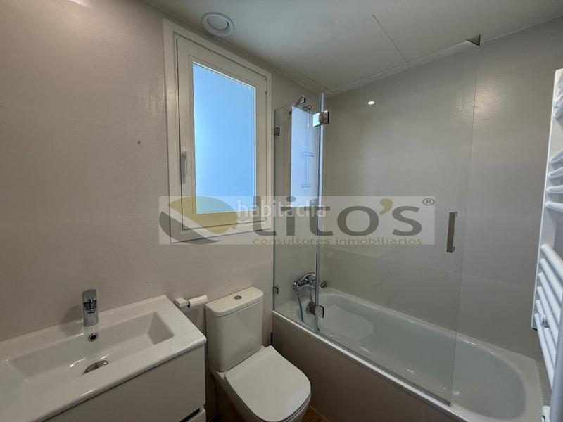 Foto ff7bdf8d-3a46-4cce-b56f-947eff2b2360. Location appartement avec parking dans Entrenúcleos Dos Hermanas