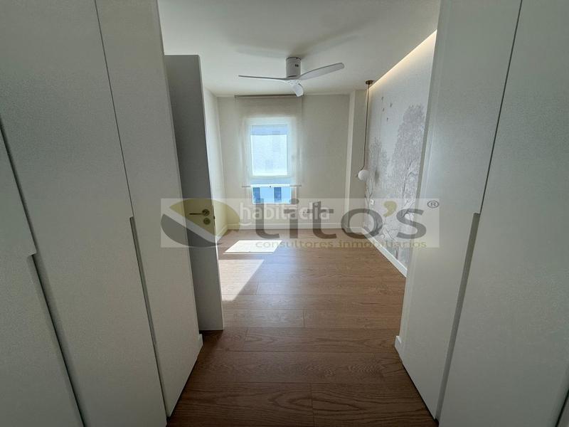 Foto b54c630c-b823-4e36-a2c7-fe0eeeb5cc68. Rent flat with parking in Entrenúcleos Dos Hermanas