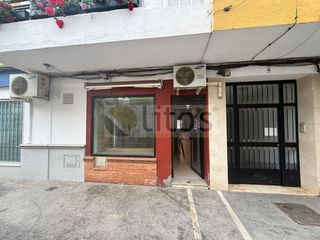 Local Comercial  Calle virgen de la soledad. Local comercial venta dos hermanas