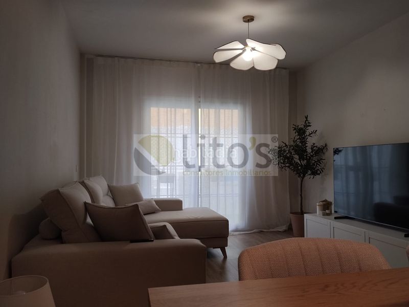 Foto 1dadf1a8-e0b0-4980-a14c-0a38db304789. Casa adossada amb aparcament piscina a Arco Norte - Avda España Dos Hermanas