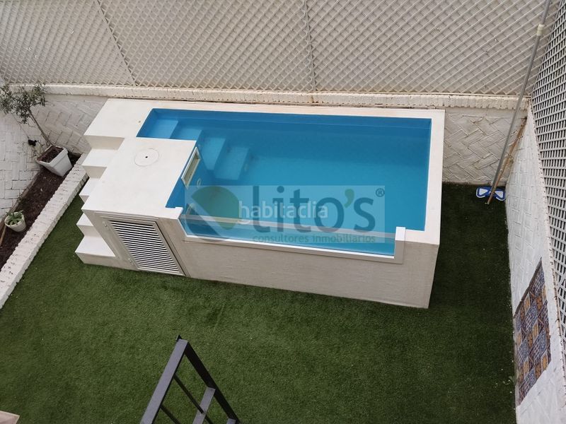 Foto 2b3f3fbd-06dc-4ba2-8cbc-ec9165ccf3b3. Casa adossada amb aparcament piscina a Arco Norte - Avda España Dos Hermanas