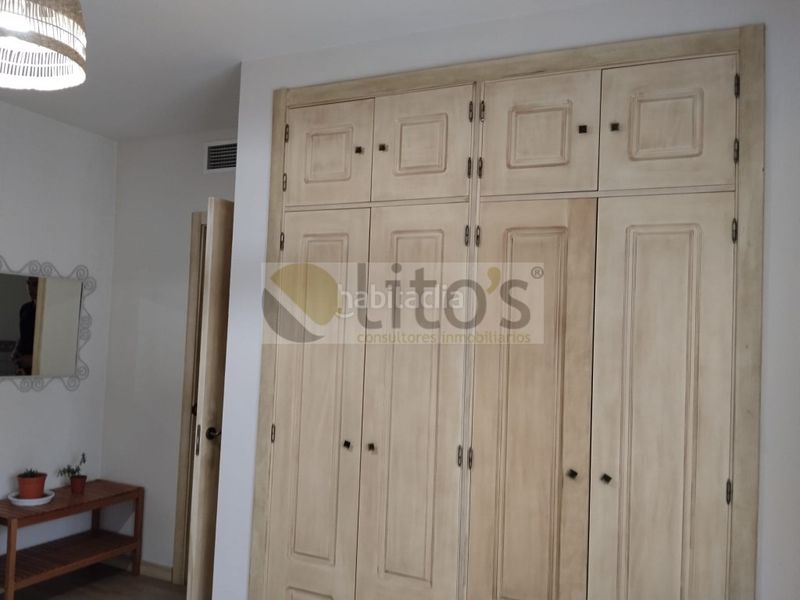 Foto 47a21df9-3a8c-4d99-9ed0-a4bf9fc2f812. Casa adossada amb aparcament piscina a Arco Norte - Avda España Dos Hermanas