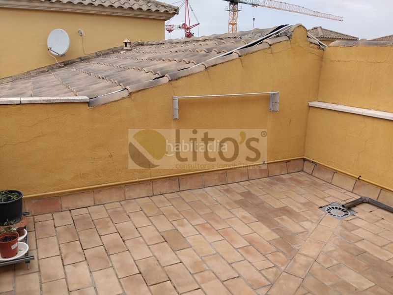 Foto 8f724921-949e-4f65-b7e9-ca69f842ba8c. Casa adossada amb aparcament piscina a Arco Norte - Avda España Dos Hermanas